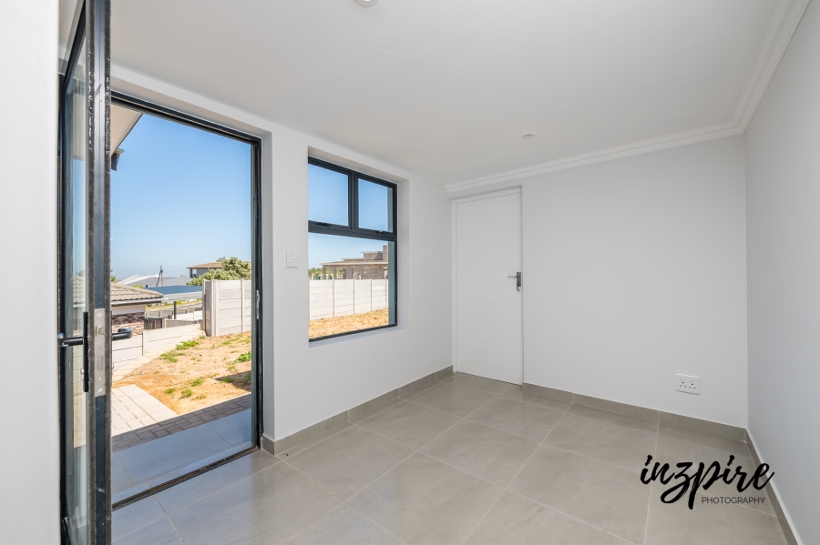 To Let 3 Bedroom Property for Rent in Dana Bay Western Cape